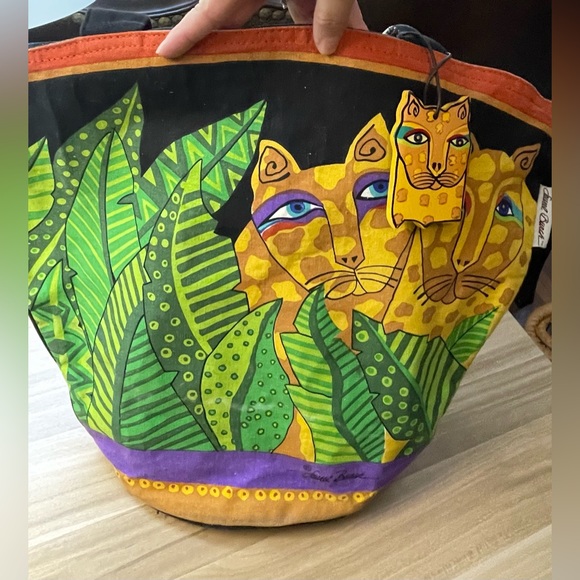 Laurel Burch - Picture 8 of 9